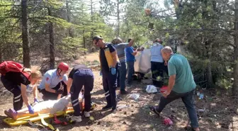 Karaman'da Hafif Ticari Araç Devrildi: 5 Yaralı