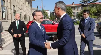 Savunma Sanayii Başkanı Prof. Dr. Haluk Görgün, Eskişehir Valisi Hüseyin Aksoy'u ziyaret etti