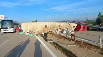 Amasya'da süt yüklü tanker ile tekstil malzemesi yüklü TIR çarpıştı