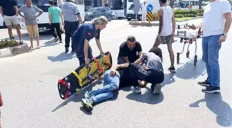 Antalya'da motosiklet ile midibüs çarpıştı: 1 yaralı