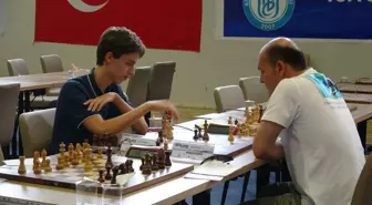 Bitlis'te Uluslararası Açık Satranç Turnuvası Sonuçlandı