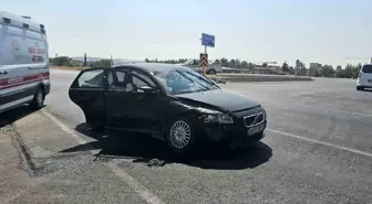 Gaziantep'te Kavşakta Kaza: 2 Yaralı