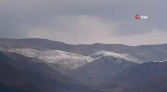 Erzurum'da Palandöken'e mevsimin ilk karı yağdı