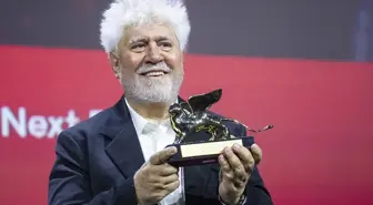 Venedik Film Festivali'nde Altın Aslan ödülü Pedro Almodovar'ın filmine