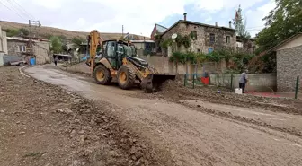 Adana'da Sağanak Yağış Hayatı Olumsuz Etkiledi