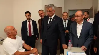 Sağlık Bakanı Sakarya'da kaza geçiren sağlık ekibini ziyaret etti