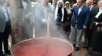 Mustafa Varank, Bursa'da Kadınlarla Salça Kaynattı