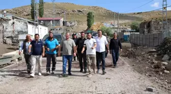 Kars'ta köy yolları kilitli parke taşla kaplanıyor