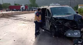 Amasya'da Zincirleme Kaza: 4 Kişi Yaralandı