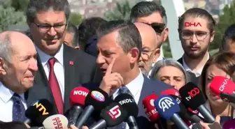 CHP Genel Başkanı Özel, Ecevit ve Baykal'ın Mezarı Ziyaretinde Basın Açıklaması Yaptı