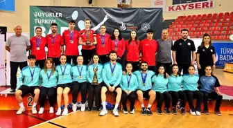 Erzincanlı Sporcular Büyükler Badminton Türkiye Şampiyonasında Türkiye Şampiyonu Oldu