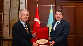 Adalet Bakanı Yılmaz Tunç, Türk iş insanlarıyla bir araya geldi