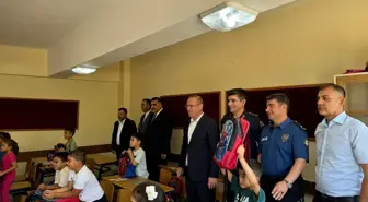Kahramanmaraş Belediyesi Depremzedelere Kırtasiye ve Çanta Desteği Sağladı