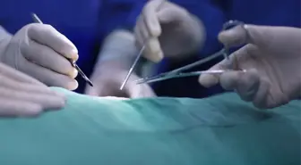Hindistan'da sahte doktor, hastasını YouTube videosu izleyerek ameliyat etti