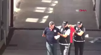 Adana'da Uyuşturucu Satıcıları Polis Baskınından Kaçarken Yakalandı