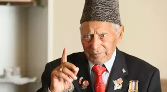 92 Yaşındaki Kore Gazisi Mecit Eleman, Anılarını Şiirle Anlatıyor