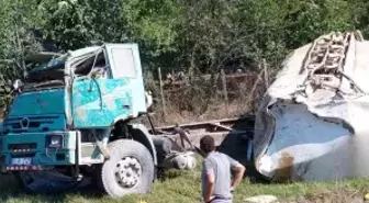 Samsun'da sulama tankerinin şarampole yuvarlanması sonucu trafik kazası