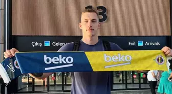 Ülkesine geri döndü! Fenerbahçe Beko'da yeni transfer Luka Samanic ile yollar ayrılıyor