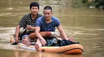 Vietnam'da Yagi Tayfunu: Hayatını kaybedenlerin sayısı 127'ye yükseldi