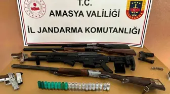 Amasya'da düğünlerde el konulan silahlar basınla paylaşıldı