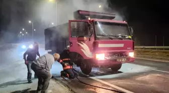 Malatya'da İki Araçta Çıkan Yangın İtfaiye Tarafından Söndürüldü