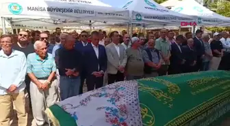 CHP Genel Başkanı Özgür Özel, eski CHP kadın kolları başkanının cenazesine katıldı