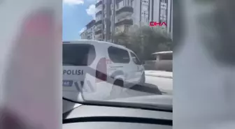 Engelli Vatandaşın Akülü Sandalyesi İçin Polislerden Yardım