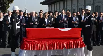 İsrail Askerleri Tarafından Katledilen Ayşenur Ezgi Eygi'nin Cenazesi İstanbul'a Getirildi