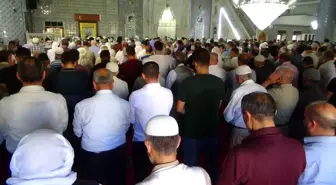 Batı Şeria'da Öldürülen Aktivist İçin Gıyabi Cenaze Namazı