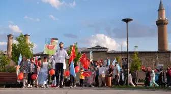 Erzurum'da Hekimlerden Gazze İçin 44 Haftadır Sessiz Yürüyüş