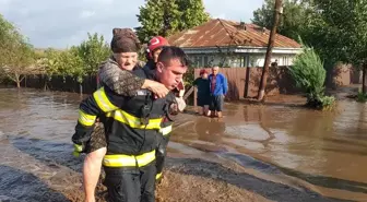 Romanya'da Şiddetli Yağışlar Sel Felaketine Neden Oldu, 4 Kişi Hayatını Kaybetti