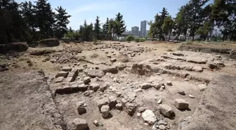 Yumuktepe Höyüğü'nde Arkeolojik Kazılar Devam Ediyor