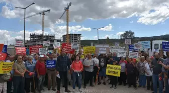 Uzundere'de Kentsel Dönüşüm Mağdurları Yolu Kapattı