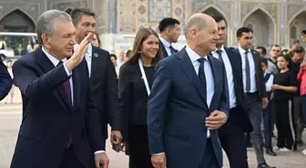 Almanya Başbakanı Scholz, Özbekistan'da Mirziyoyev ile Görüştü