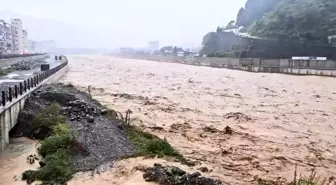 Artvin'de Şiddetli Yağışlar Sel ve Su Taşkınlarına Neden Oldu