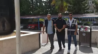 Mersin'de Emekli Öğretim Görevlisi Cinayeti: Oğlu Tutuklandı