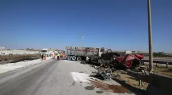 Gaziantep'te TAG Otoyolu'nda Tır Çarpışması: 1 Yaralı