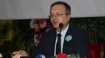 Kastamonu'da 'Peygamberimiz ve Şahsiyet İnşası' Konferansı Düzenlendi