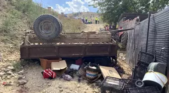 Manisa'da Üzüm İşçilerini Taşıyan Traktör Devrildi: 11 Yaralı