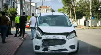 İnegöl'de okul servisi ile hafif ticari araç çarpıştı: 11 yaralı