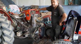Aydın'da Zeytin Hasadı Öncesi Traktör Bakım Yoğunluğu