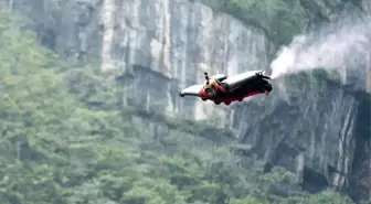 Zhangjiajie'de Wingsuit Uçuşları Dünya Şampiyonası Düzenlendi