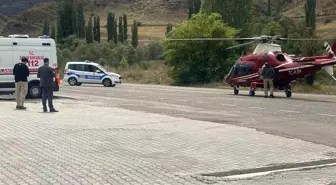 Tortum'da Kalp Krizi Geçiren Hasta Ambulans Helikopterle Erzurum'a Sevk Edildi