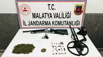 Malatya'da Uyuşturucu, Silah ve Tarihi Eser Ele Geçirildi