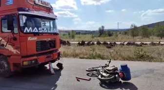 Afyonkarahisar'da Tırla Çarpışan Motosiklet Sürücüsü Ağır Yaralandı