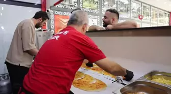 1,5 Metrelik Döner Yarışmasında Kazanan 5 Bin TL Ödül Aldı