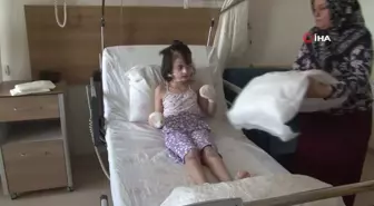 Kelebek Hastası Minik Rojda'nın Ameliyatıyla Elleri Açıldı