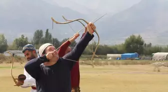 Erzincan'da Geleneksel Okçuluk Şampiyonası Başladı