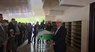 İlahiyat Fakültesi Öğretim Üyesi Prof. Dr. Mustafa Karataş'ın Annesi Son Yolculuğuna Uğurlandı