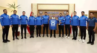 Erzurum Emniyet Müdürlüğü Voleybol Takımı Şampiyon Oldu